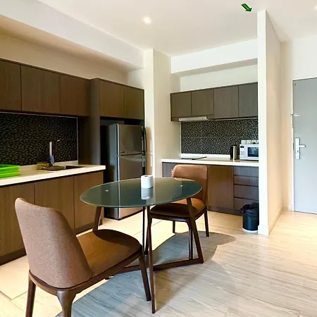 M Centro City Centre @ Gaya Street By Sunset Seaview Vacation Condos